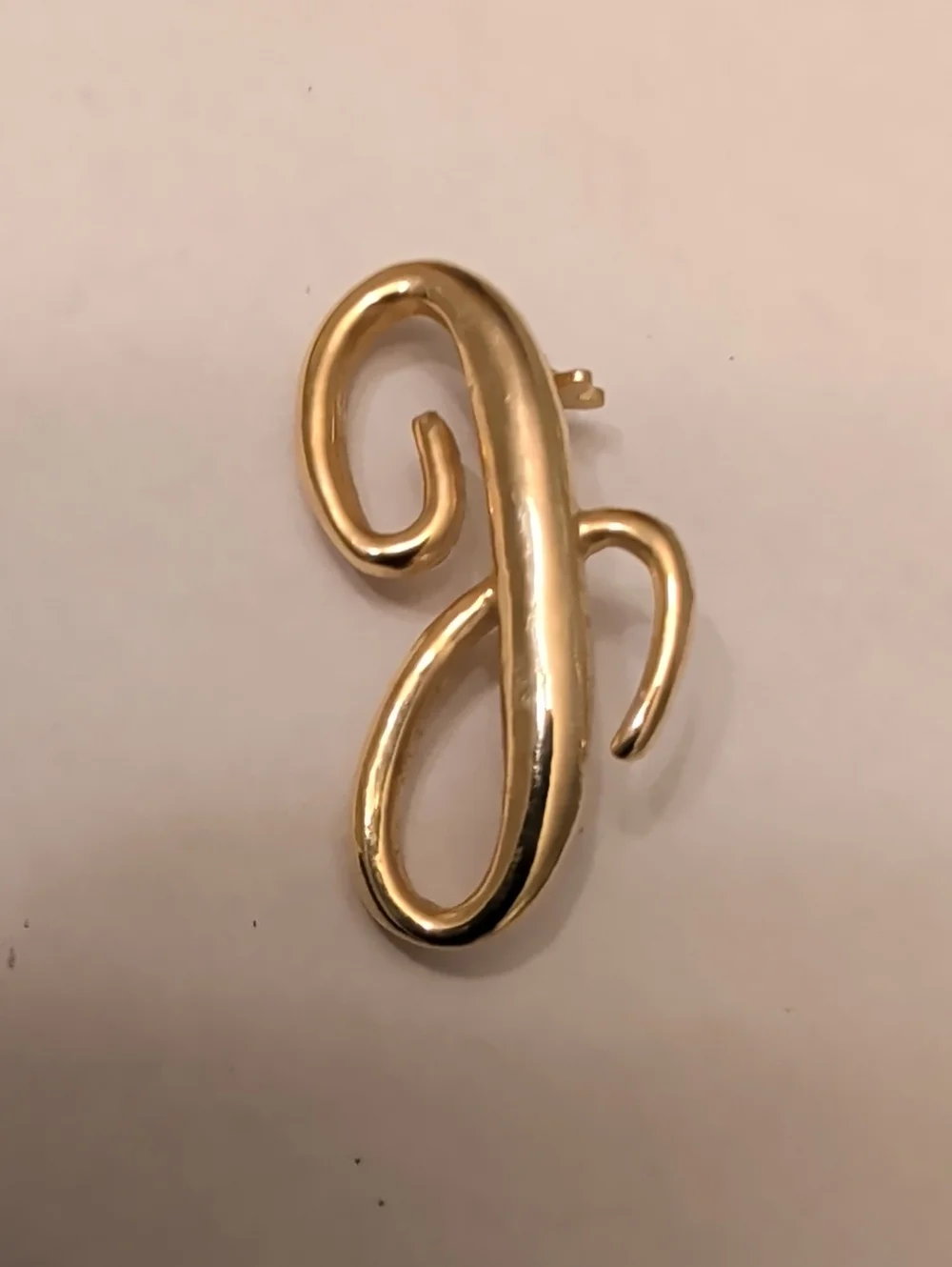 Gold Script Letter 'J' Pin Brooch - Gold Tone Women’s Jewelry